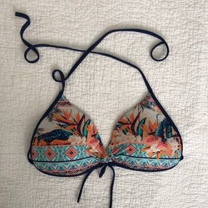 Body glove bikini top